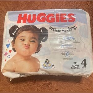 Huggies Snug & Dry Diapers - Size 4, 30 Count
